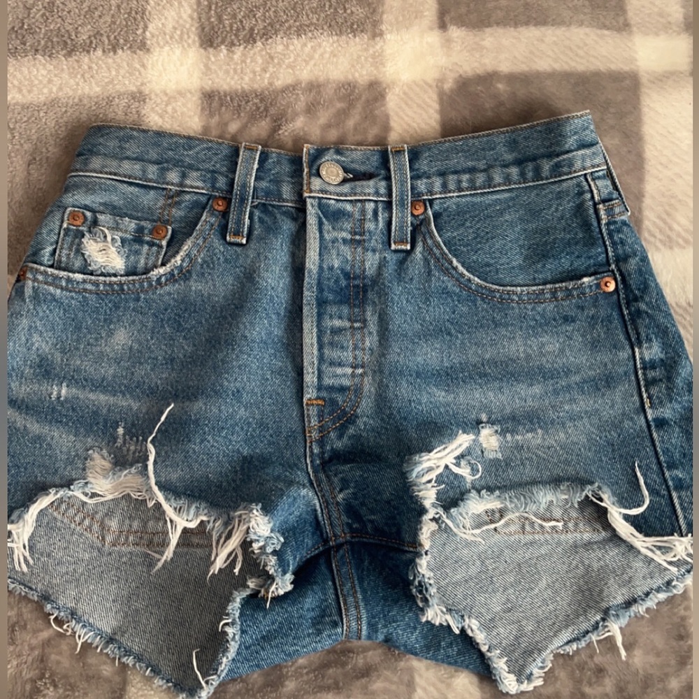 501 High Rise Women’s Shorts NWOT